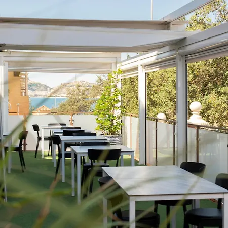 Boutique Calas De 4*